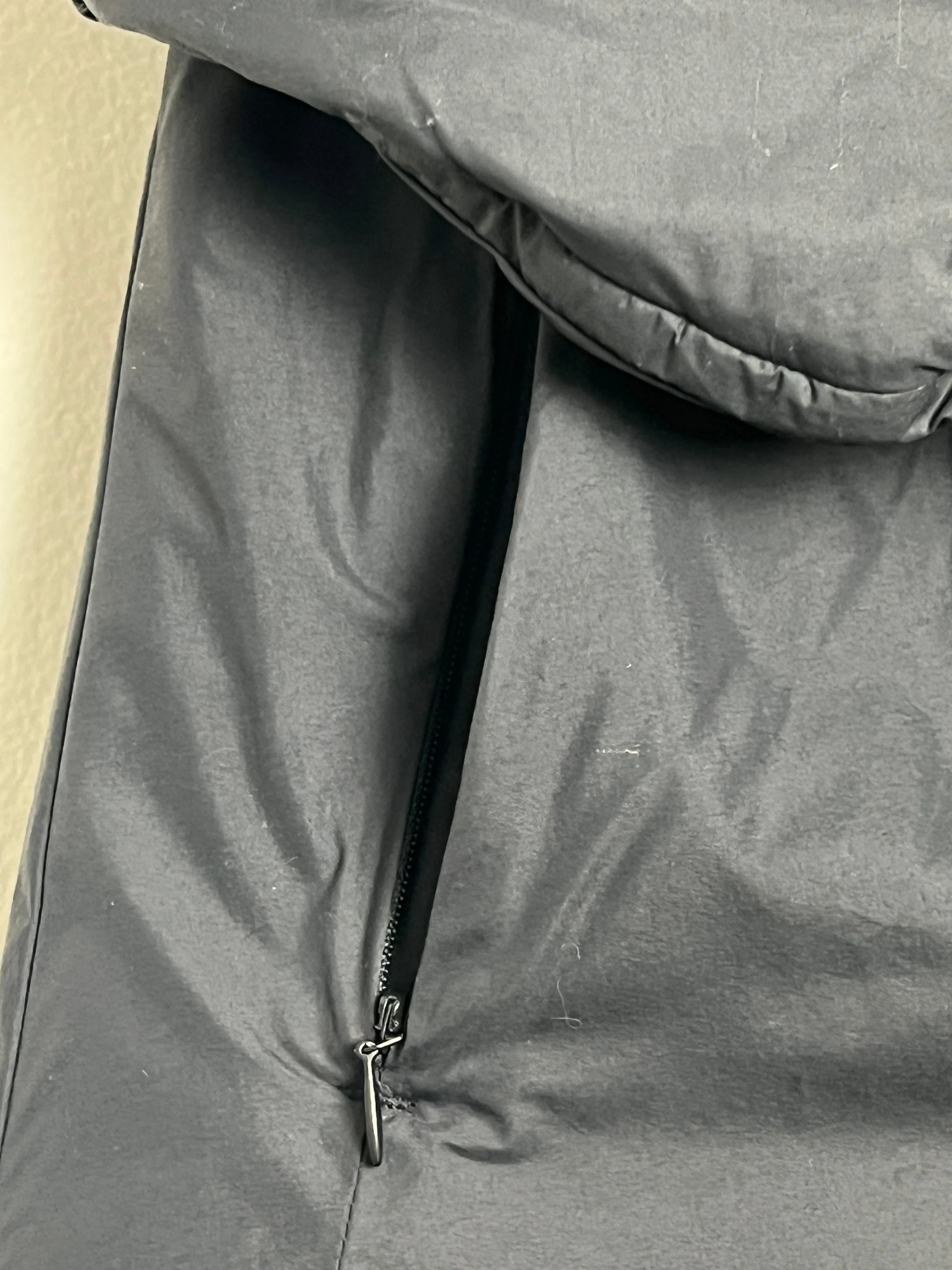 Black Series Long Down Vest