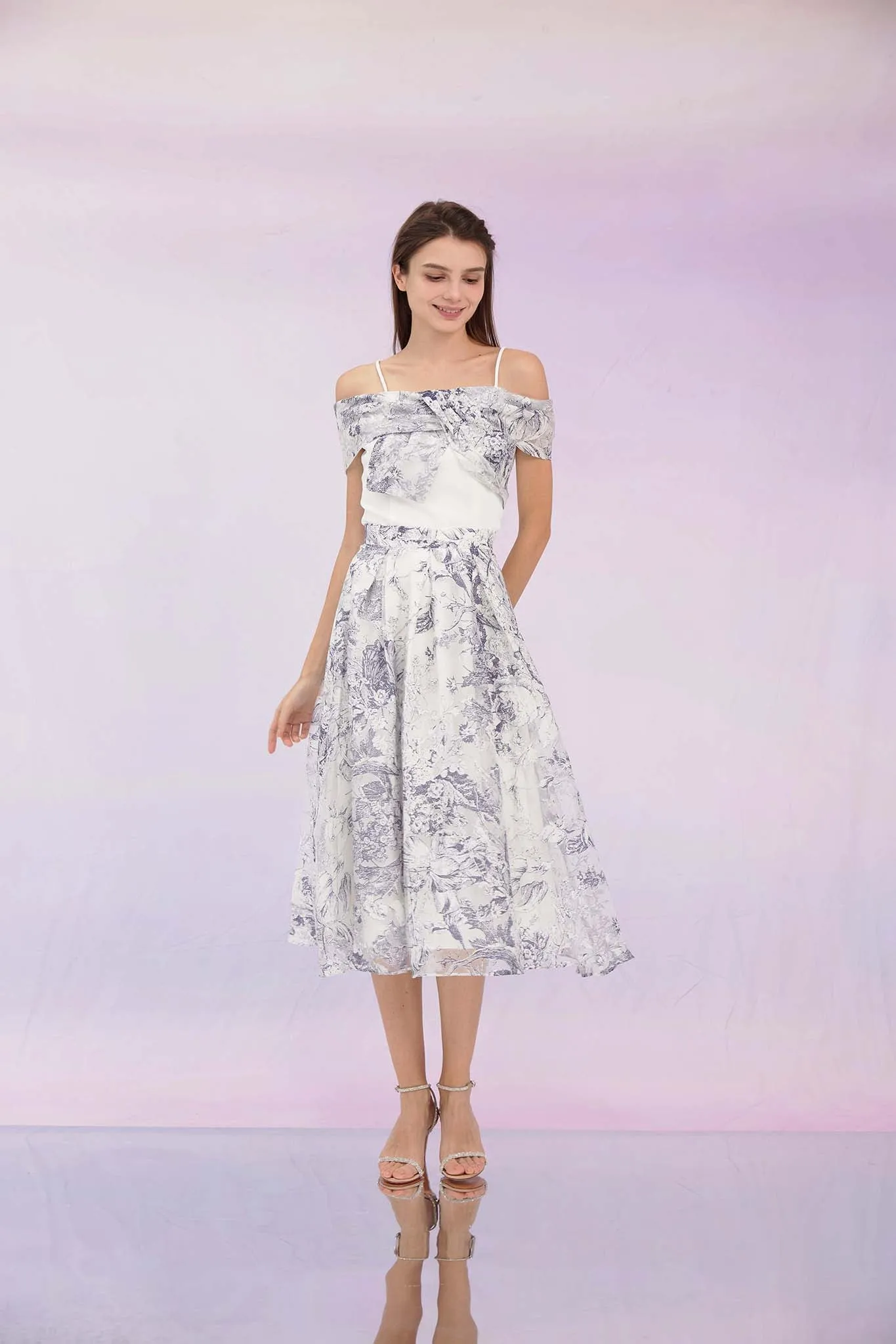 Grazia White With Blue Print Top